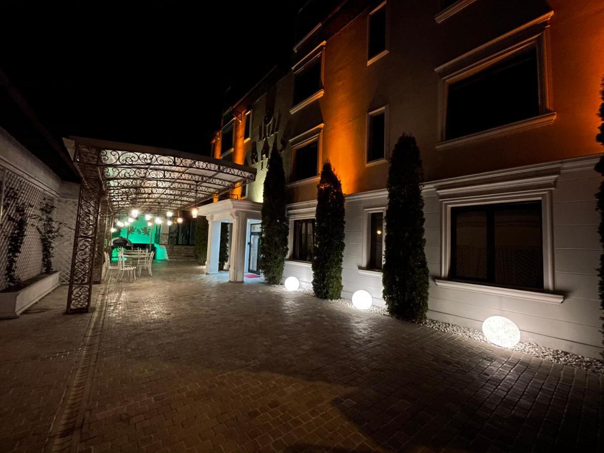 Hotel Goya Collection Târgu Jiu Εξωτερικό φωτογραφία