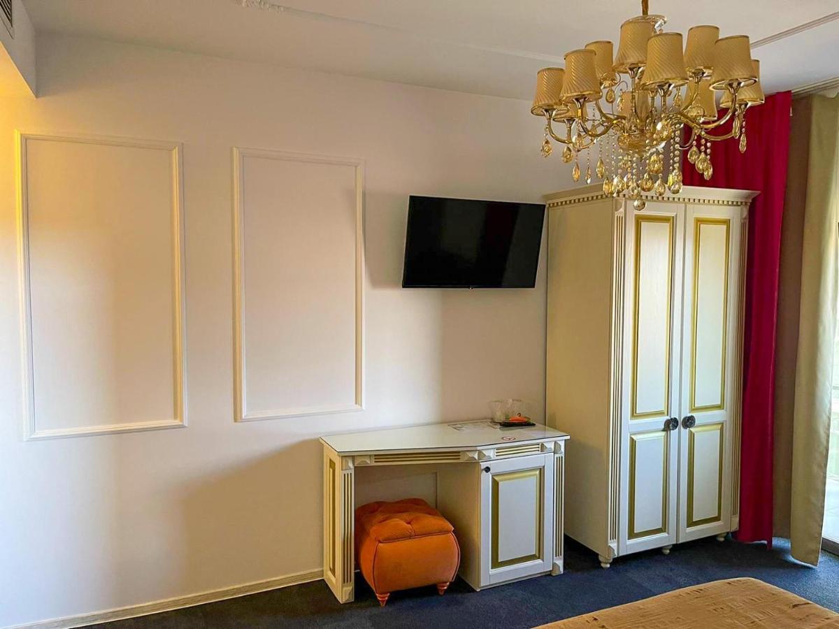Hotel Goya Collection Târgu Jiu Εξωτερικό φωτογραφία