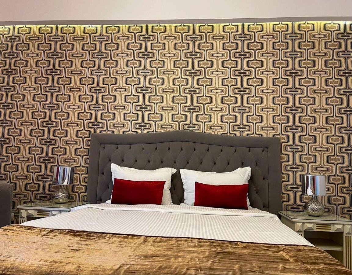 Hotel Goya Collection Târgu Jiu Εξωτερικό φωτογραφία