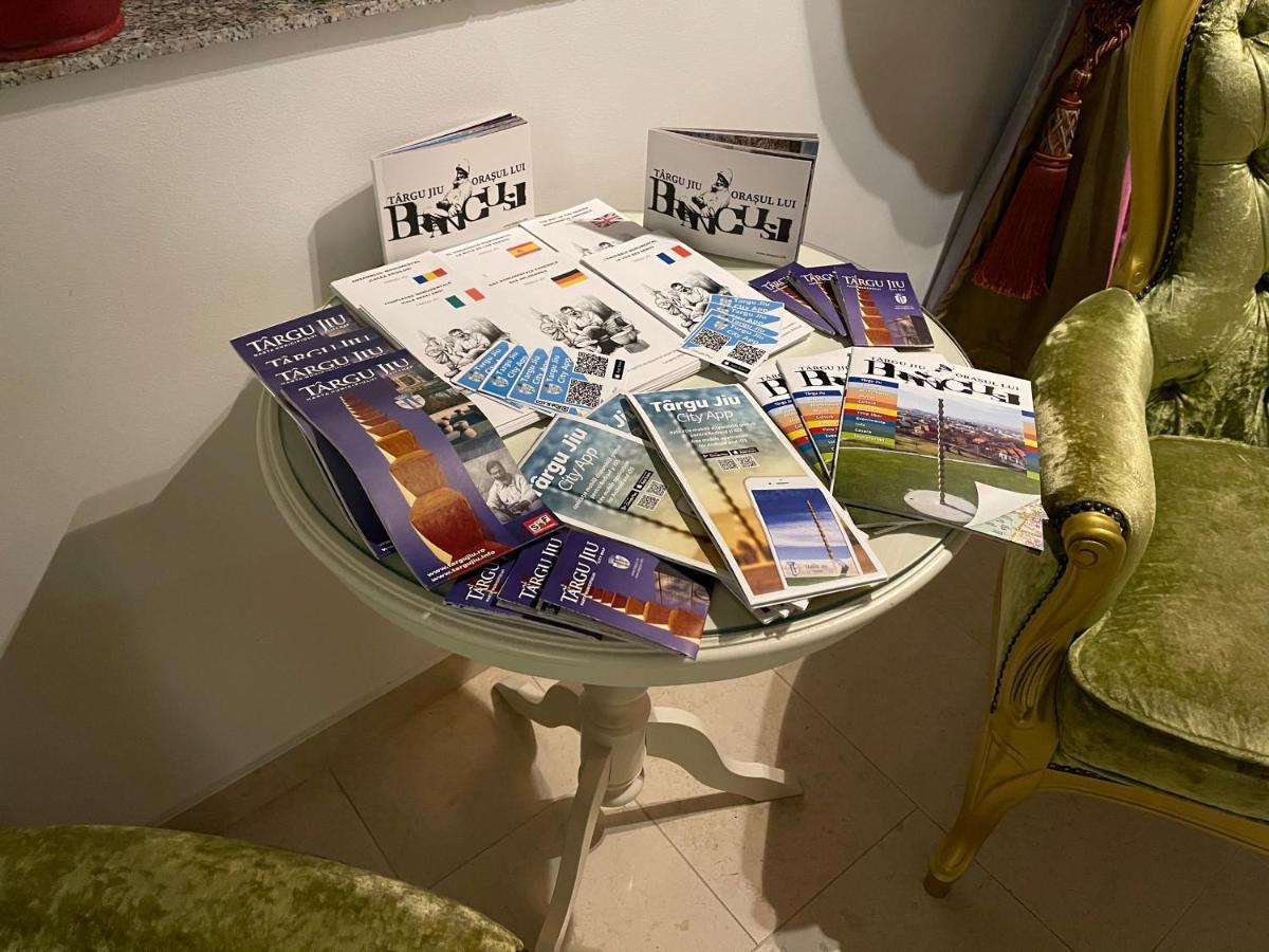 Hotel Goya Collection Târgu Jiu Εξωτερικό φωτογραφία