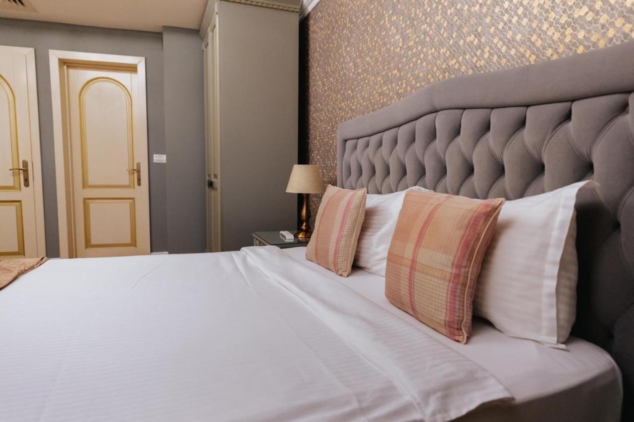 Hotel Goya Collection Târgu Jiu Εξωτερικό φωτογραφία