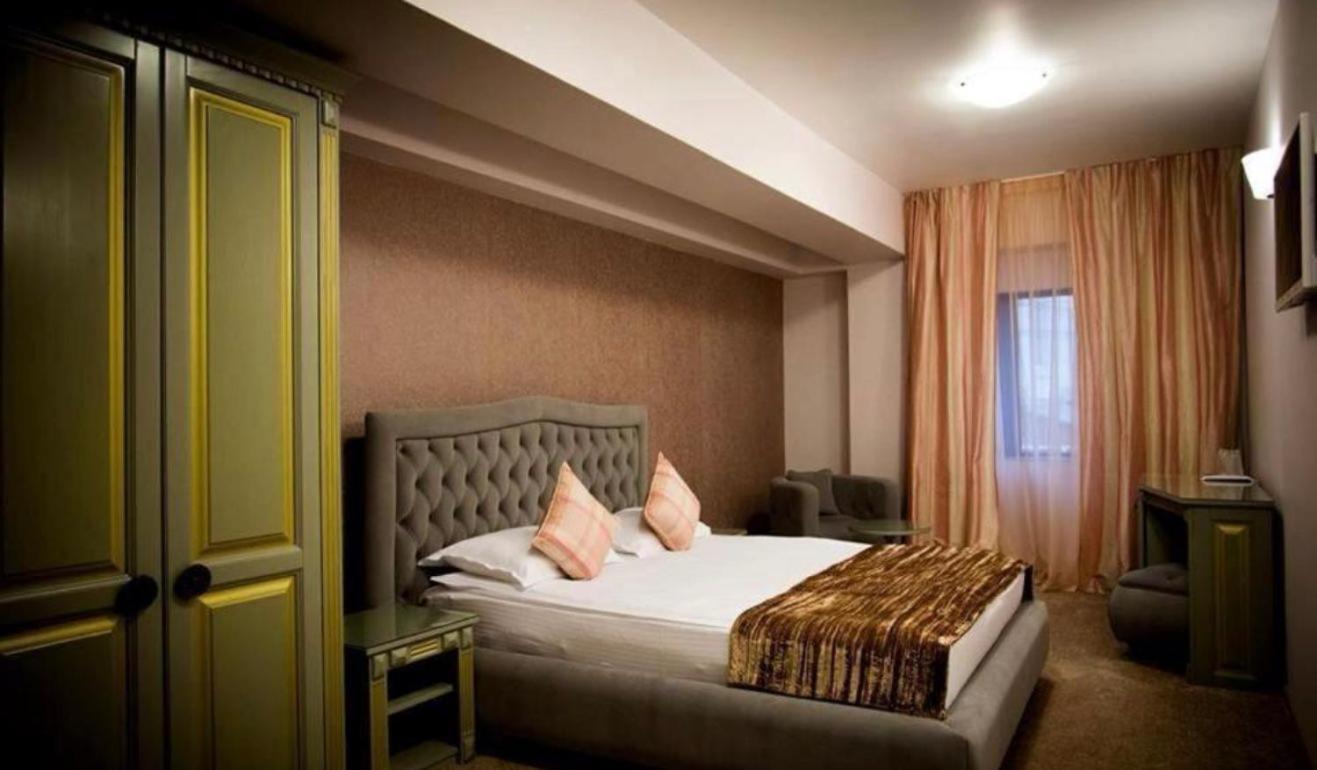Hotel Goya Collection Târgu Jiu Εξωτερικό φωτογραφία