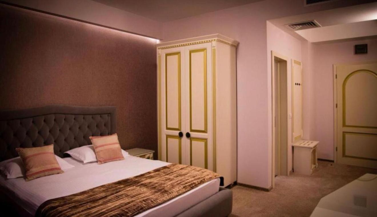 Hotel Goya Collection Târgu Jiu Εξωτερικό φωτογραφία