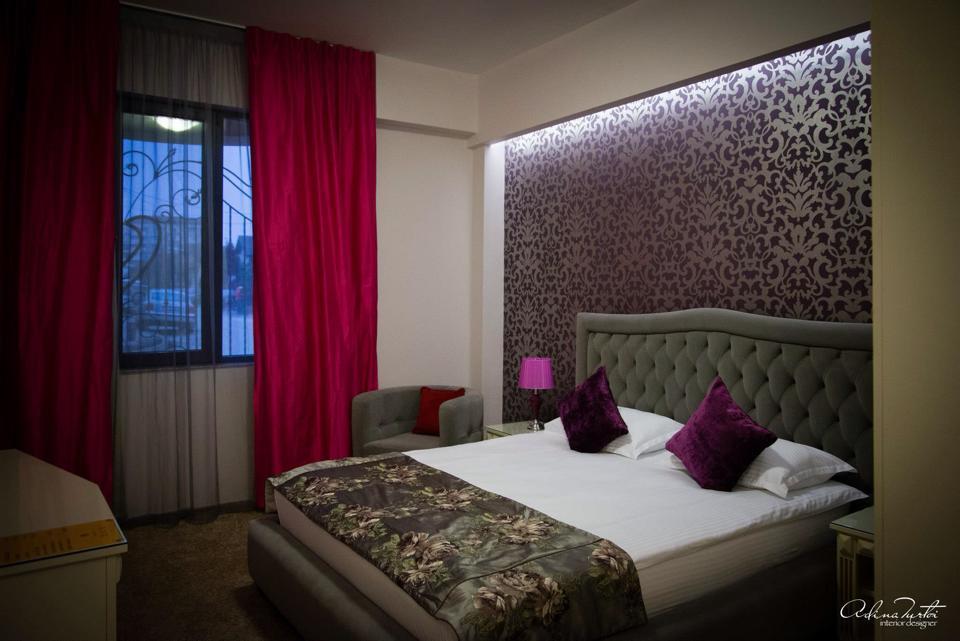 Hotel Goya Collection Târgu Jiu Εξωτερικό φωτογραφία