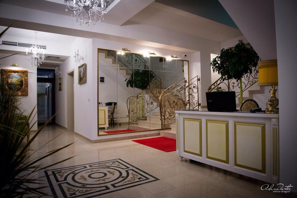 Hotel Goya Collection Târgu Jiu Εξωτερικό φωτογραφία